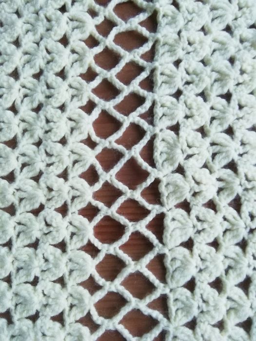 Szal, narzutka z frędzlami, ręcznie robiona.