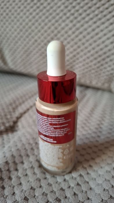 Podklad do twarzy Bourjois wanilia