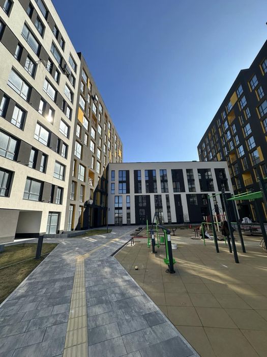 Продаж просторої 2 кім.квартири у зданому будинку /ЖК Вежа