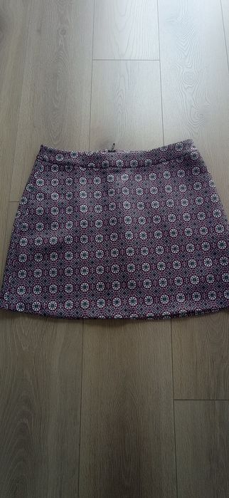 Spódnica mini dla kobiety