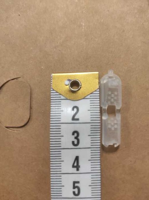 Końcówki do sznurków plastikowe