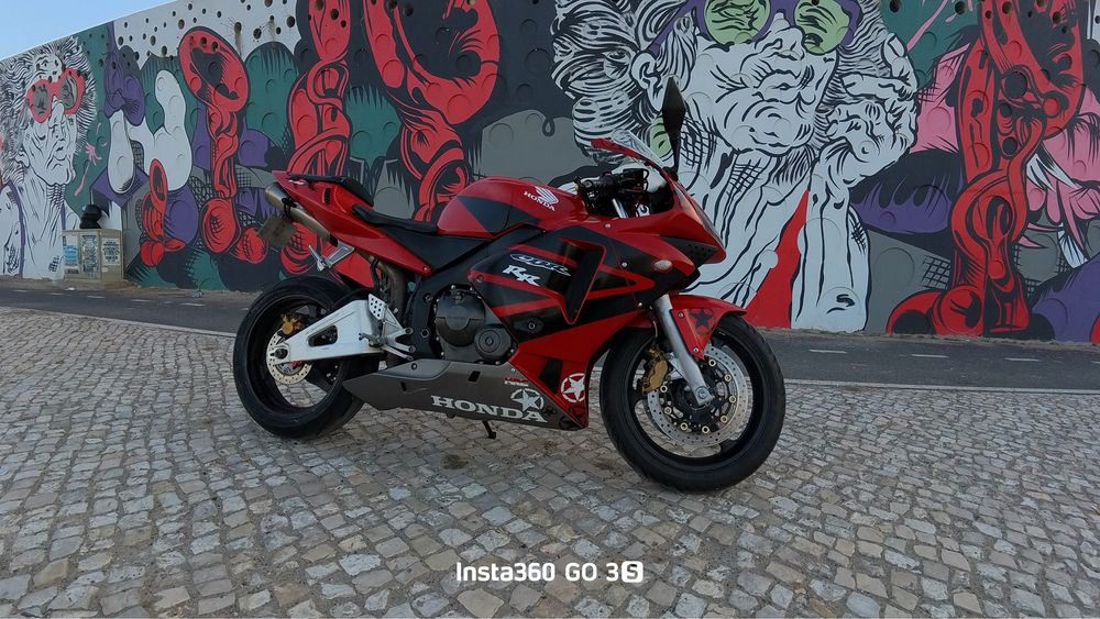 Honda CBR 600RR – Bom Estado!**