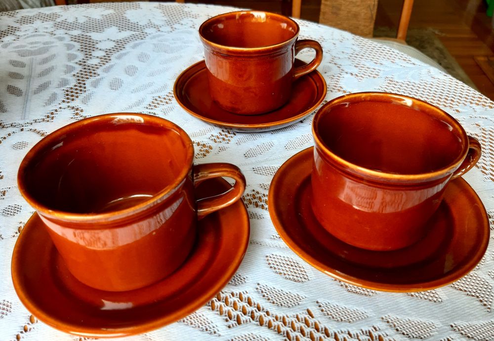 Filiżanki z talerzykami/ rezerwacja