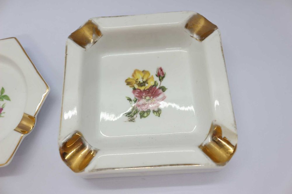 Cinzeiro motivo Floral Vista Alegre  1947