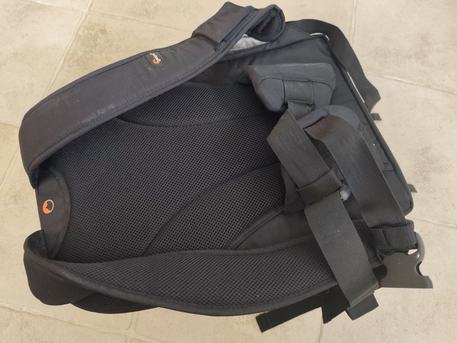 Mochila lowepro para máquina fotográfica e pc