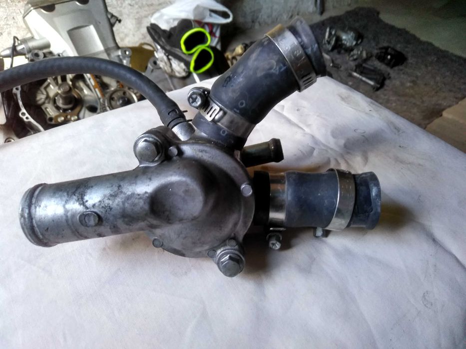 Помпа на хонда вфр800