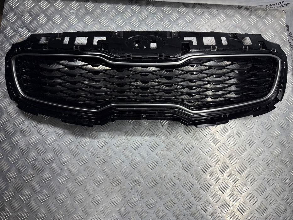 Решетка радиатора KIA Sportage GT 86352F1500 новая оригинал