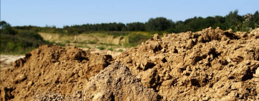 Piach, gruz, ziemię