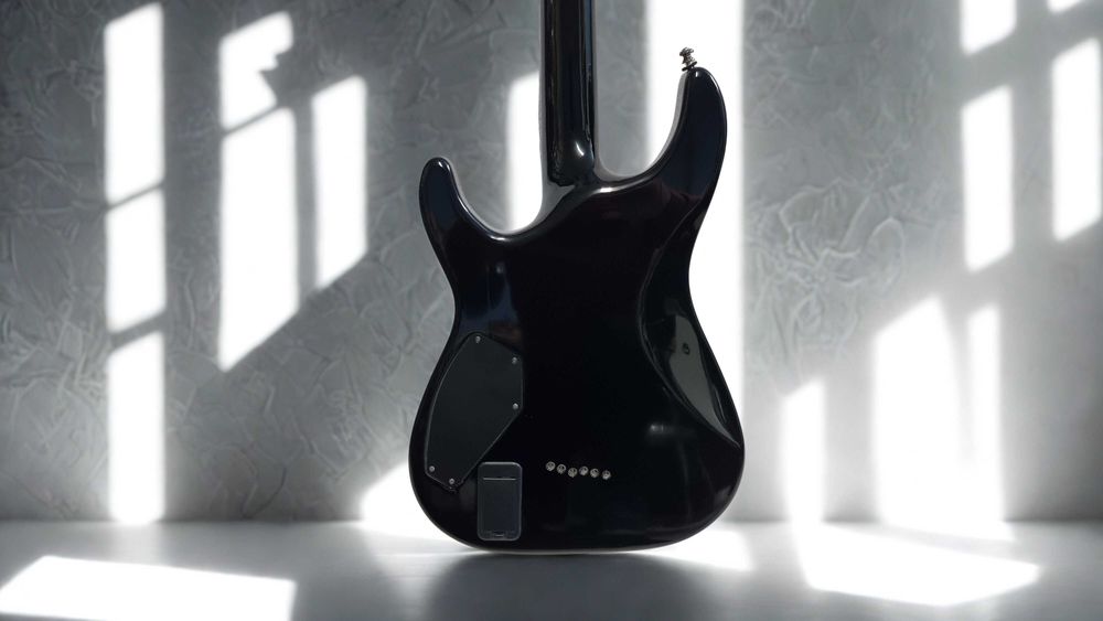 Guitarra electrica Schecter C-1 SheDevil | Seymour Duncan Blackouts