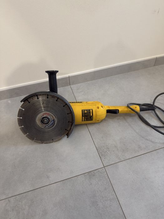 Szlifierka katowa Dewalt. DWE492 -QS użyta moze 10 razy!