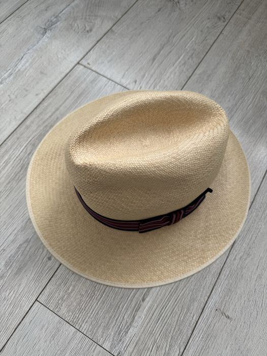 Стильна шляпа, солома