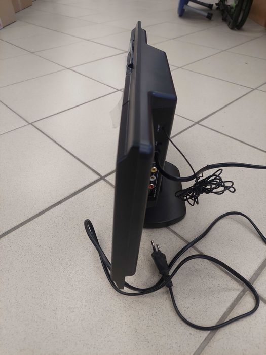 Kompaktowy zestaw stereo z odtwarzaczem DVD MP3 Beatfoxx MC-DVD-90