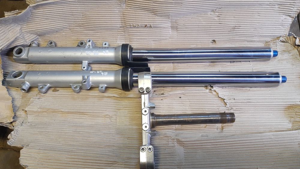 Yamaha yfz r6 2001-2003 вилка, перья  5EB2