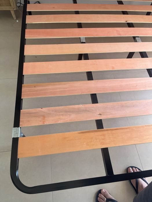 Estrado  190x140 com pés Armaçao Pêra