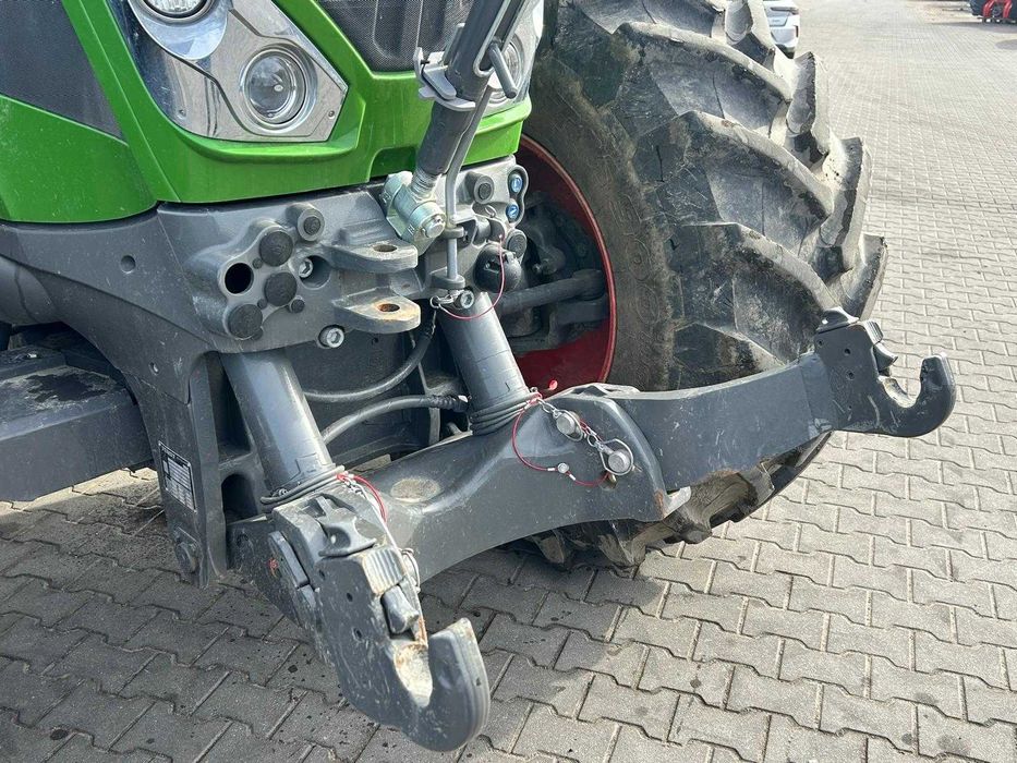 Ciągnik Fendt 824 Vario Profi Plus