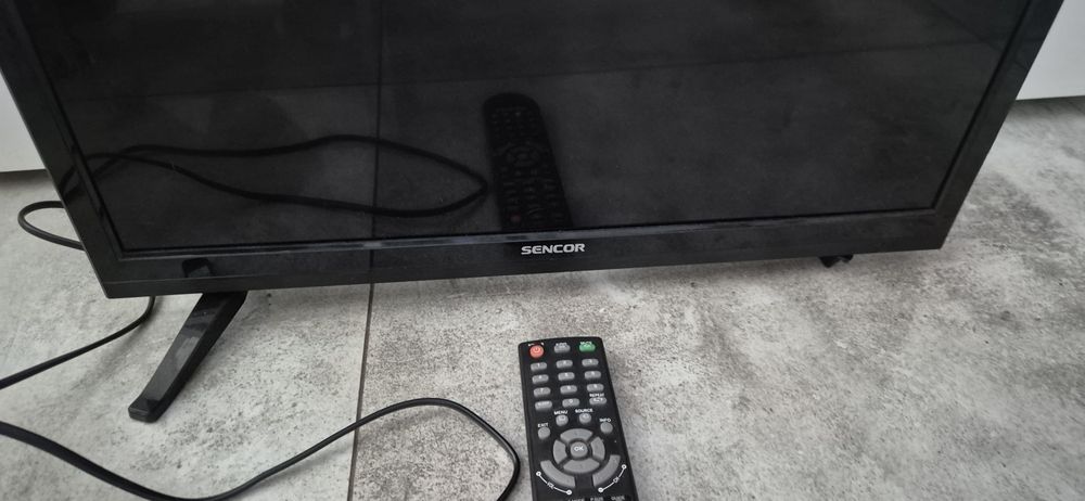 Sprzedam telewizor 21.5 '