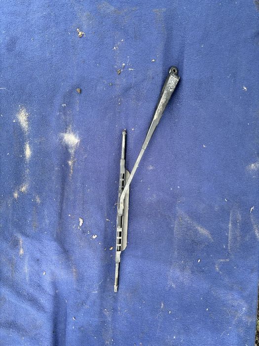 Ramie wycieraczki w463