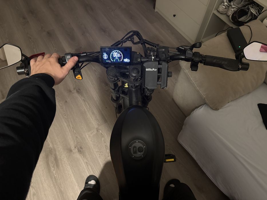 Bicicleta eleterica estilo ciclomotor 55km/h Bateria removivel, 2 motores 1000W, leva duas pessoas, não precisa de licença.