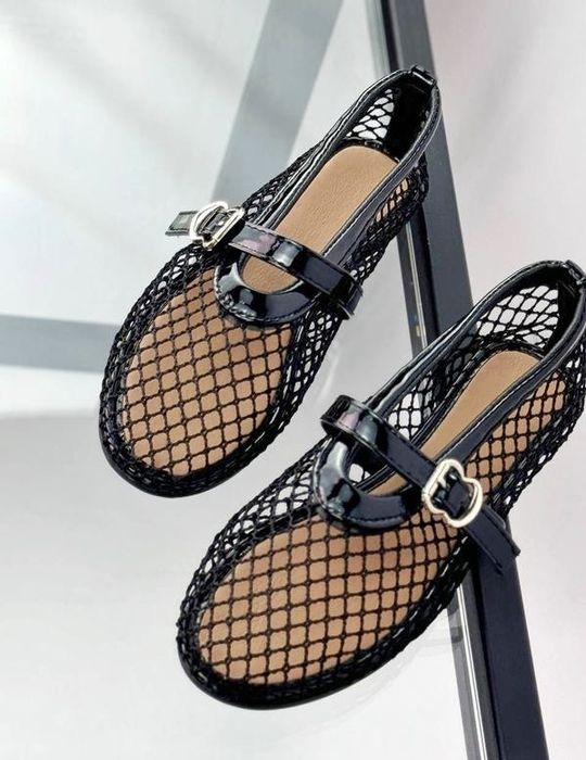 Трендові балетки в сіточку 2025