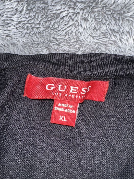 Czarny sweter guess