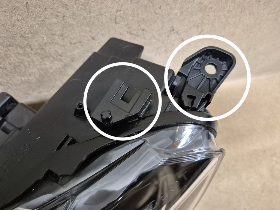 Peugeot Partner rifter lampa reflektor lewy europa