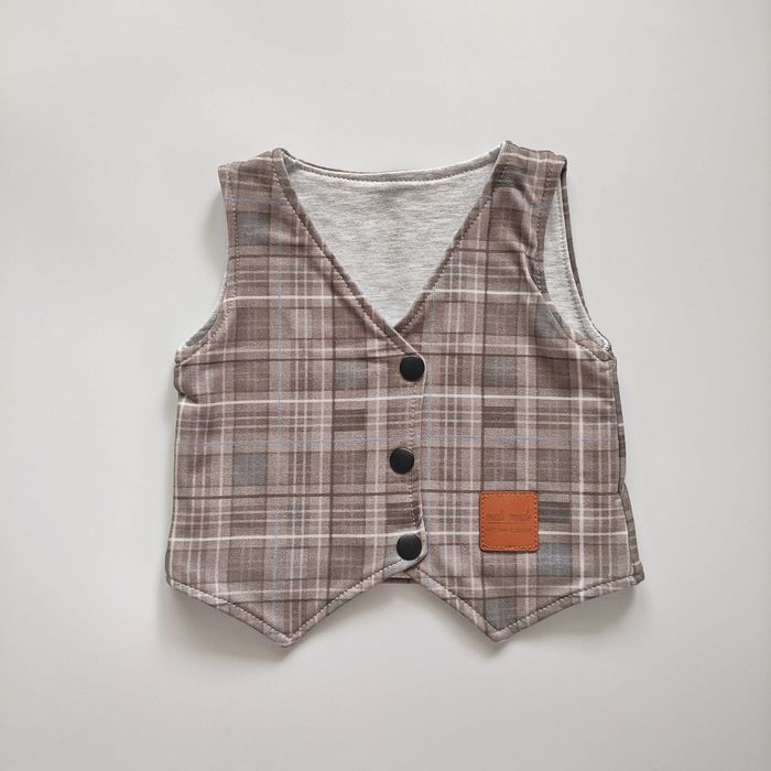 Elegancka KAMIZELKA garniturowa, brązowa krata chrzest ślub roczek 92