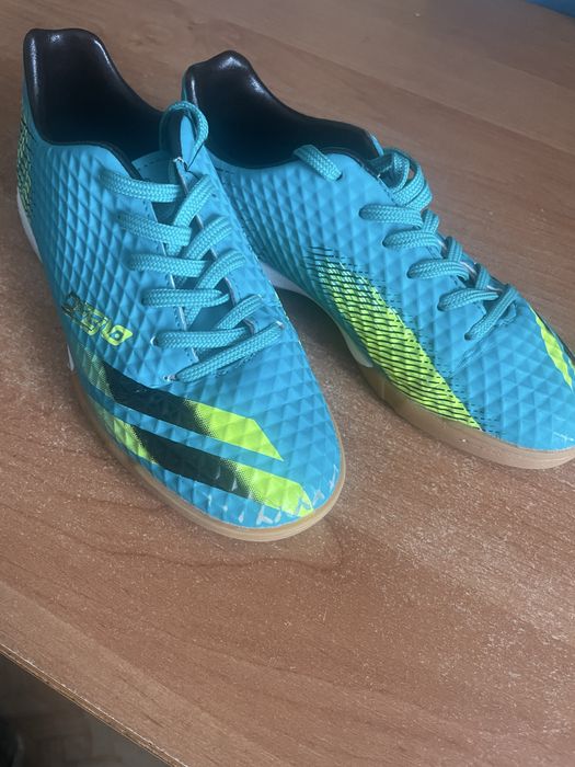 Футзальні дитячі кросівки