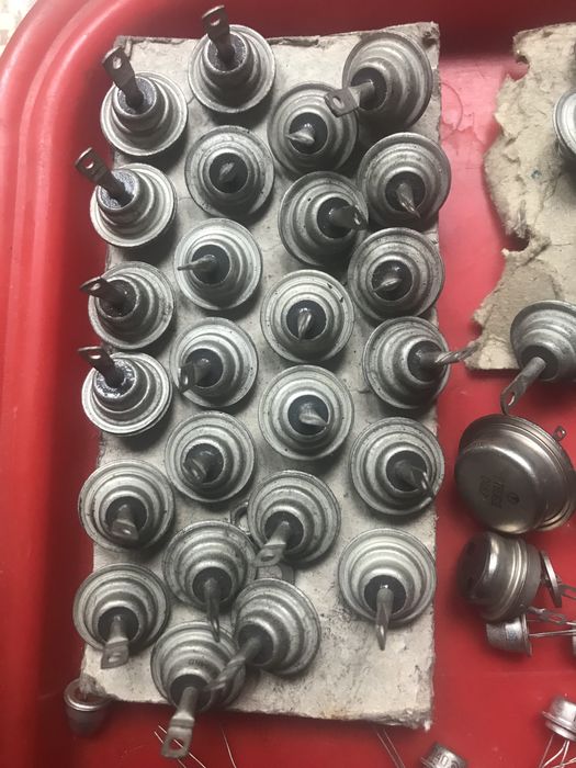 Радіодеталі діоди та транзистори