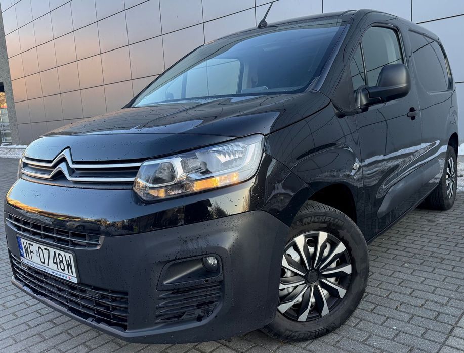 Citroën Berlingo  Citroen Berlingo 1,5 BlueHdi SS Club 130 PS Vat23 SalonPL netto 40569