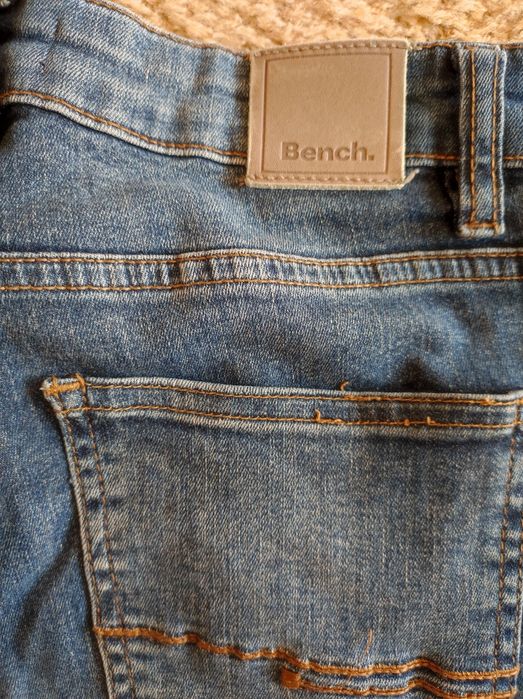 Jeansy Bench r.S