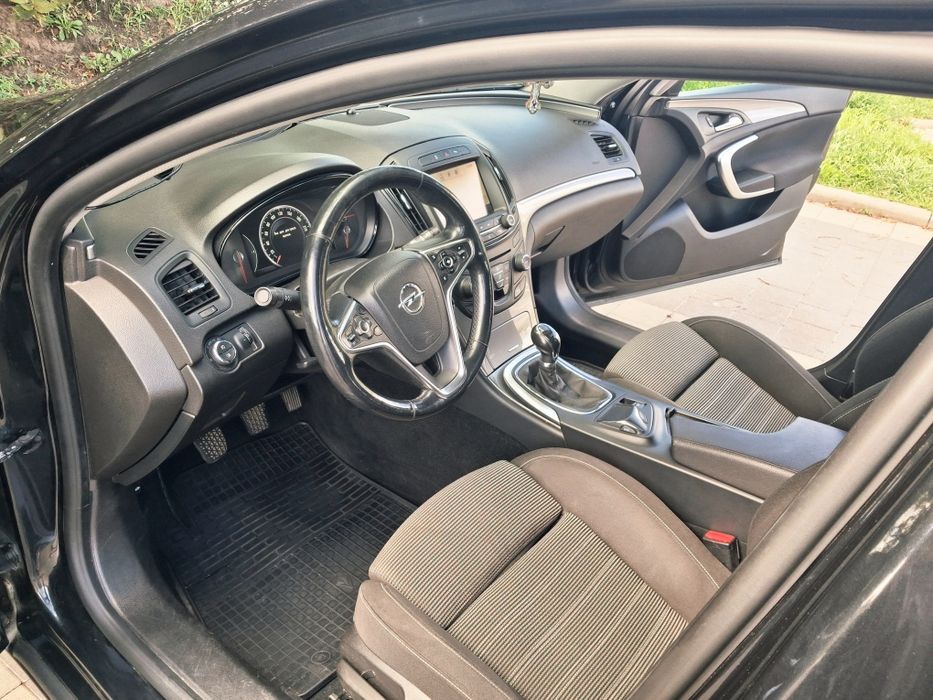 Opel insignia 2014 року