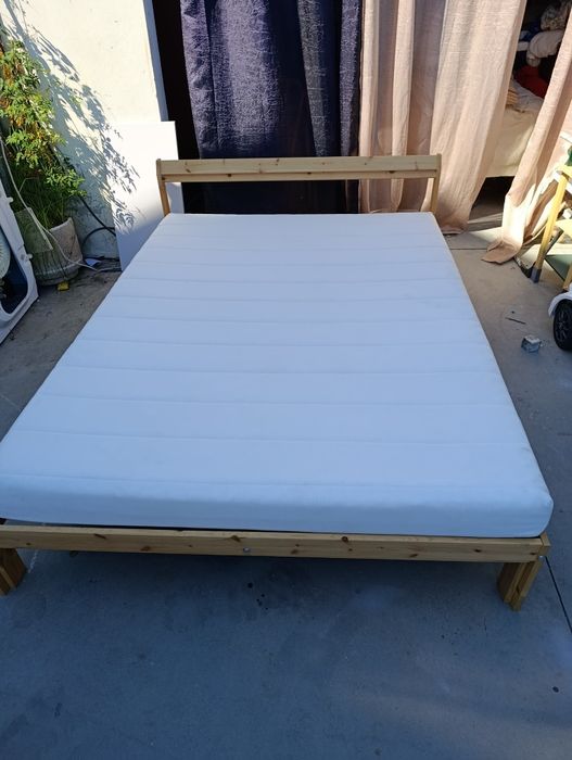 Cama casal IKEA, colhao