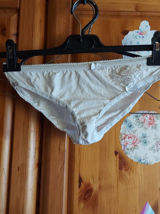 Majtki damskie białe rozmiar M