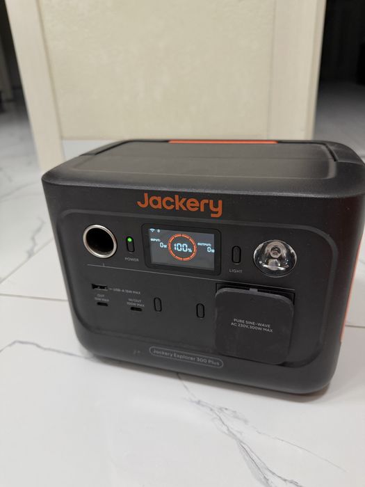 Зарядна станція Jackery джекері