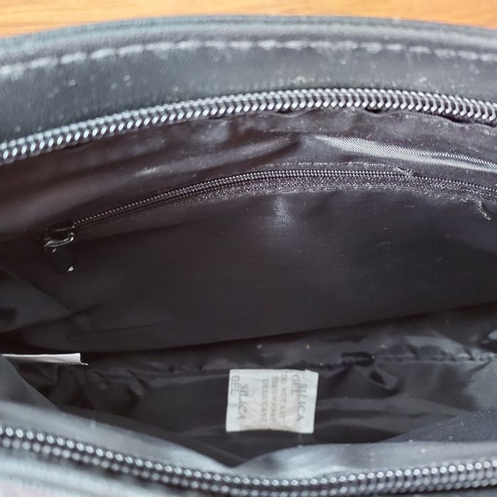 Torebka  nowa  na  ramie