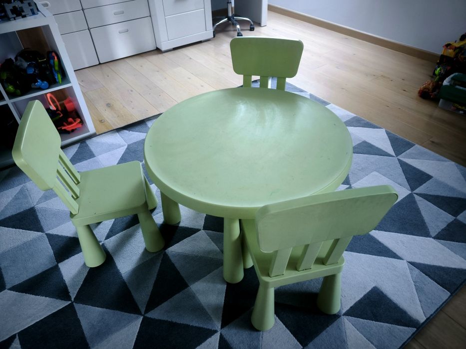 Stolik i krzesła Mammut IKEA