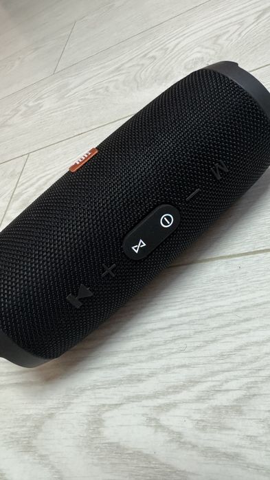 Колонка jbl charge 3