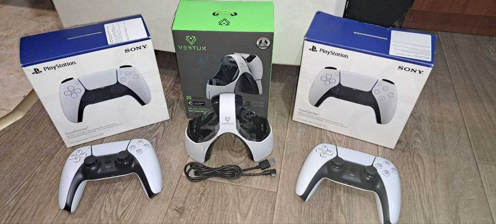 Джойстики PlayStation 5 DualSense + Зарядна станція Vertux