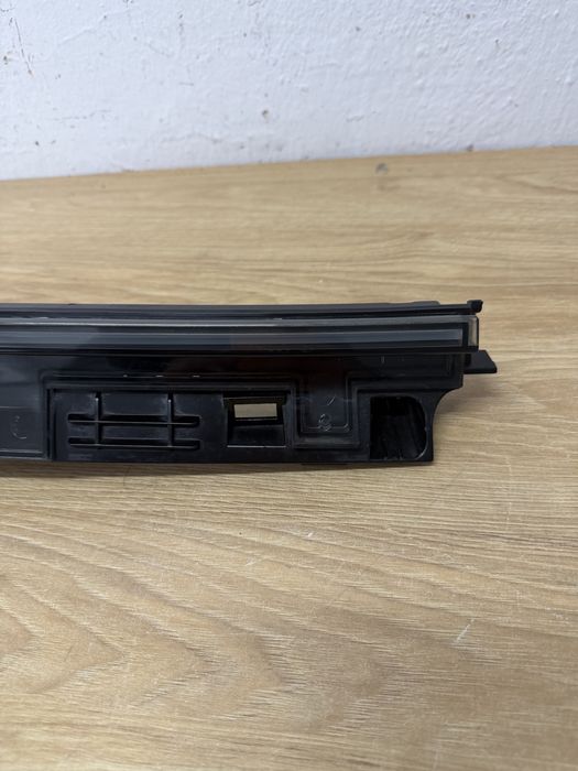 Lampa klapy lewy tyl Porsche Panamera 971 ciemna, Europa