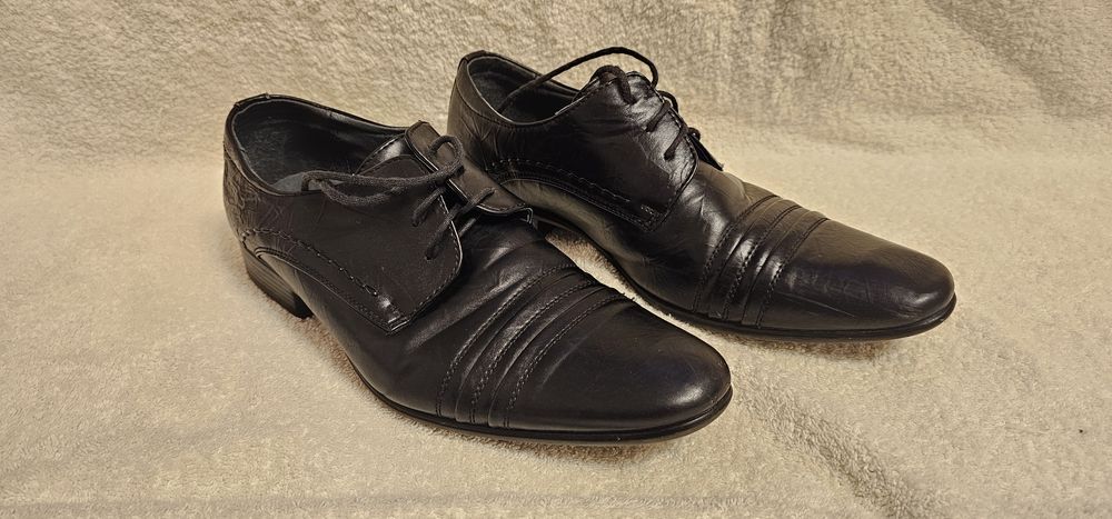 Buty męskie mokasyny garniturowe wizytowe galowe  klakierki półbuty r 42  Vapiano