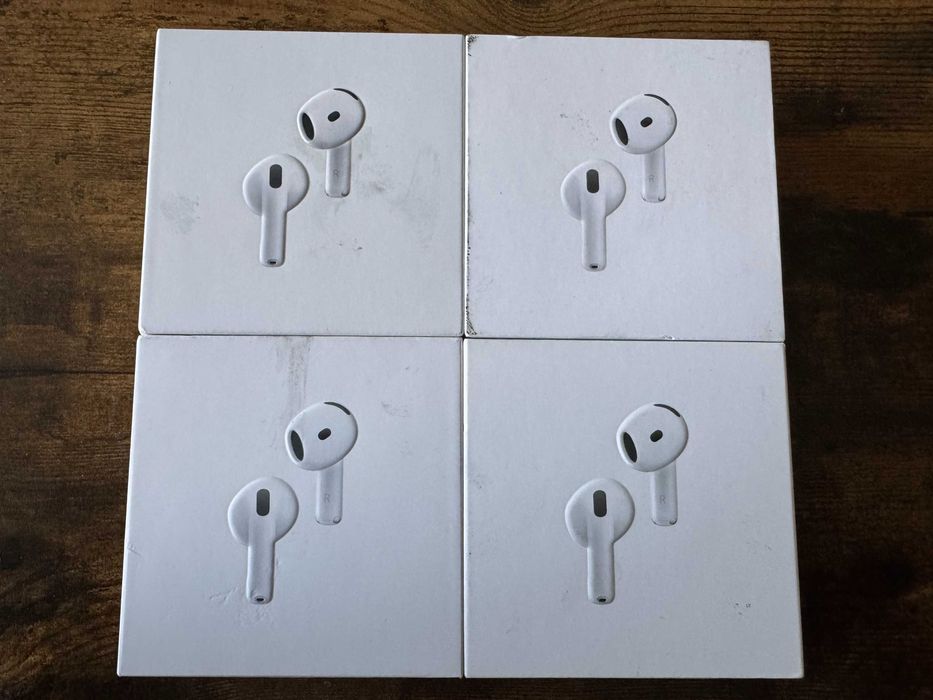 Навушники Apple AirPods 5 with Wireless Charging Case MKFT4LL/A