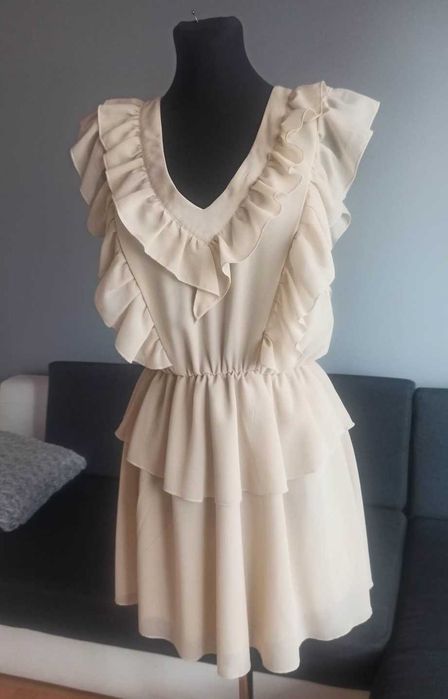 Beżowa sukienka CINAMOON M/L