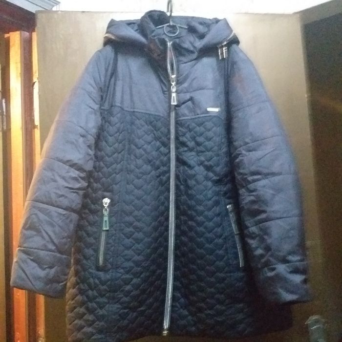 Курточка бу размер 54-60 зимняя