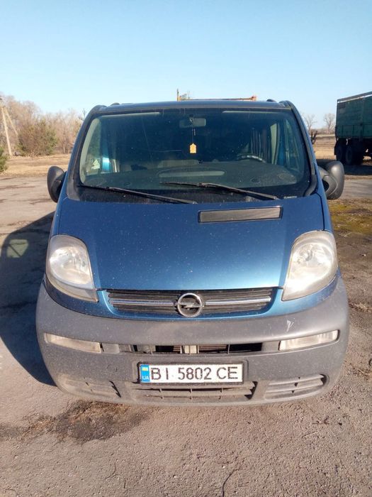 Opel Vivaro 1,9 кількість місць 9