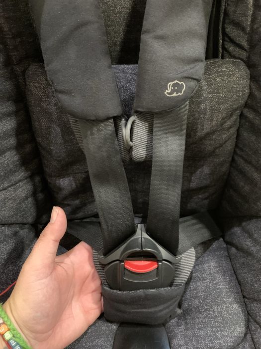 Cadeira auto Bebé Confort AxissFix 360° ISOFIX