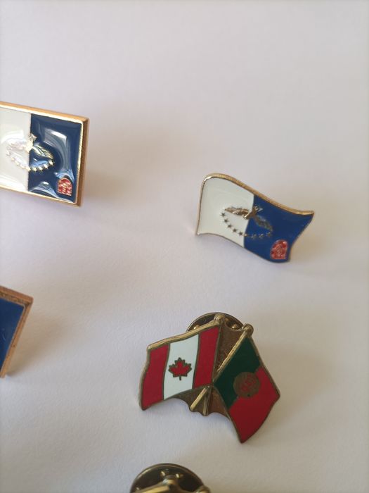 Pins coleção (Portugal+Canadá) e região autónoma dos Açores