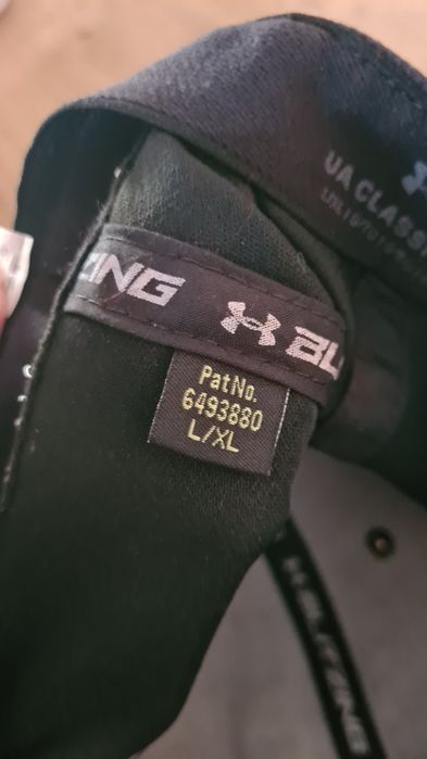 Czapka z daszkiem bejsbolówka Under Armour. Czarna. L / XL