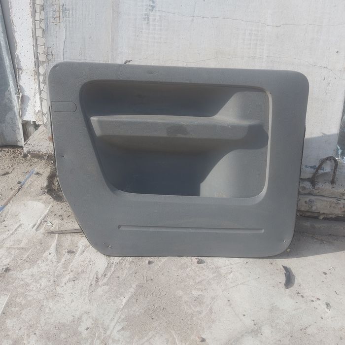 Продам задню дверну карту кадди