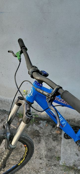 Bike de dirt/wheeling