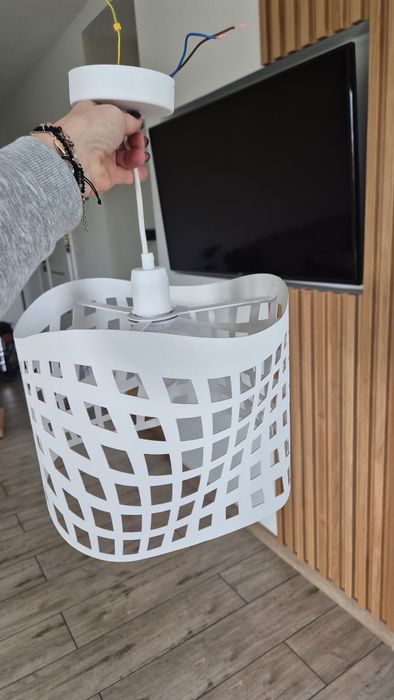 Lampa wisząca biała